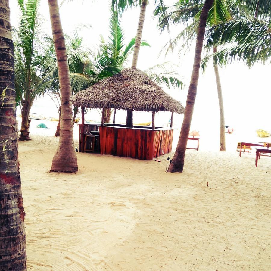 Shashini Beach Resort Arugam Bay Room photo