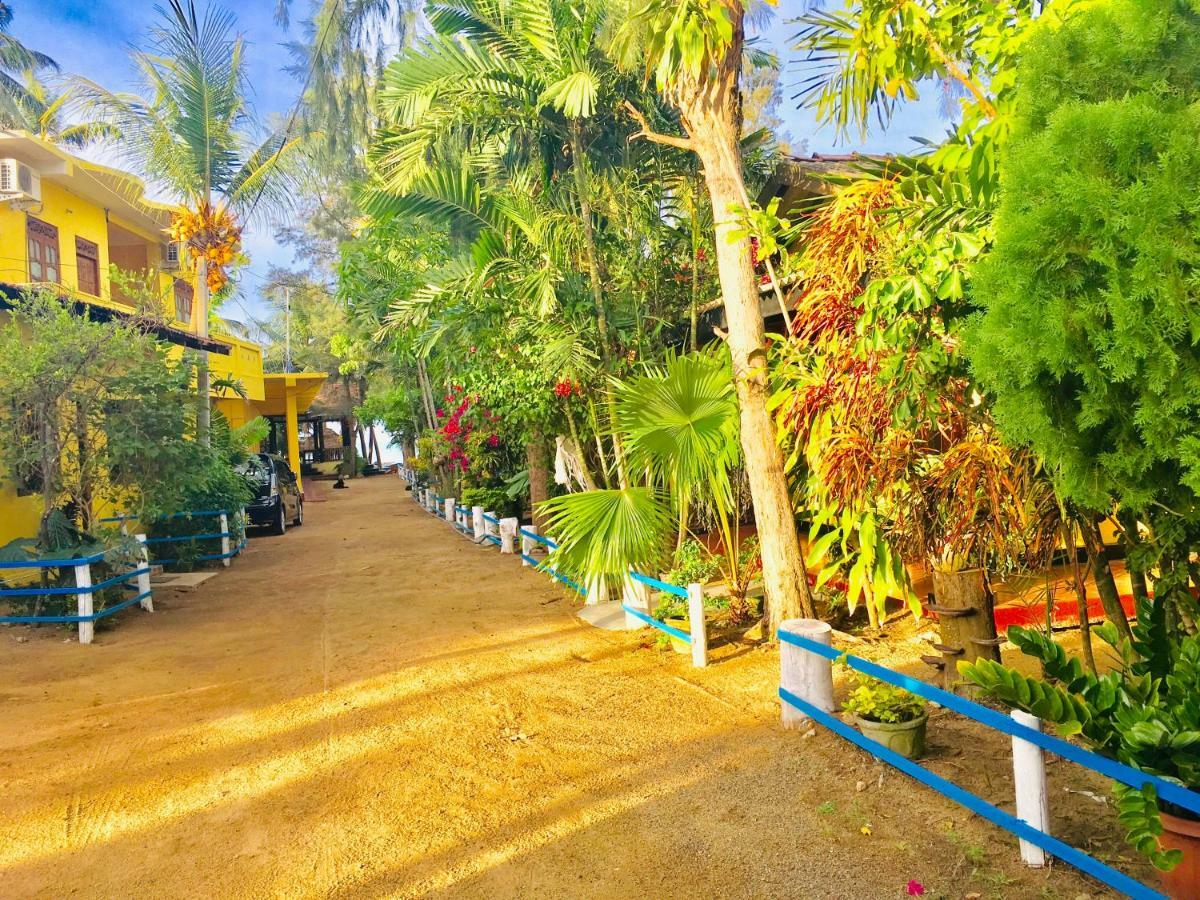 Shashini Beach Resort Arugam Bay Exterior photo